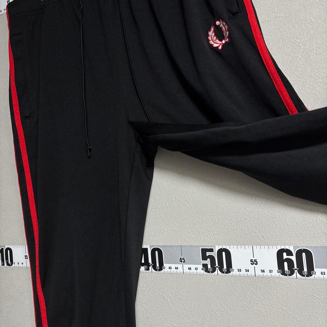 FRED PERRY フレッドペリー ジャージ パンツズボン M 黒 ブラック赤