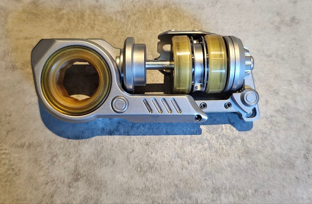 フィジェット EDC スタングレネード 音叉 金属製おもちゃ ケース付き