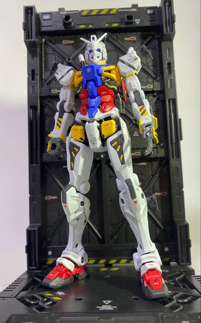 白いガンダム【組立済】ガンプラ！HG！ジオラマベース！階段ベース！セット！