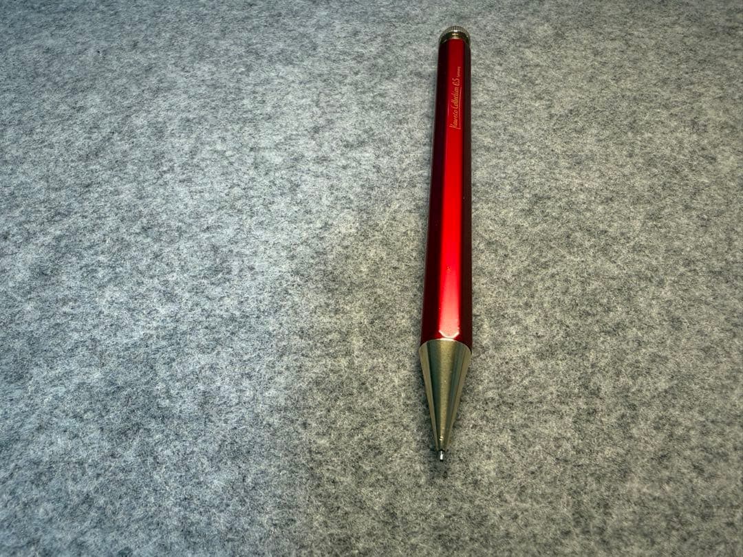 カヴェコレッド　美品　新品未使用に近い￼￼