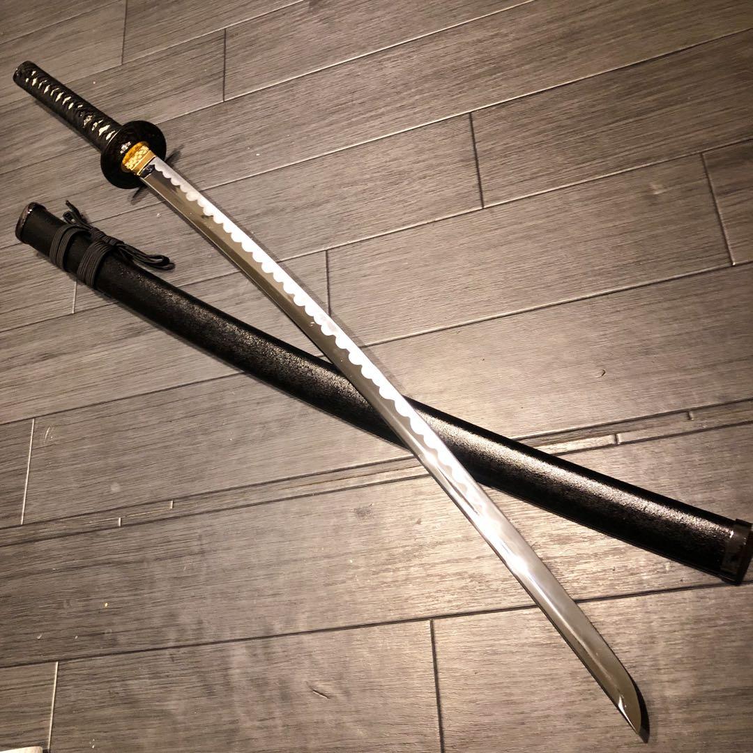 高級模造刀　高級居合刀　黒拵え　優波紋