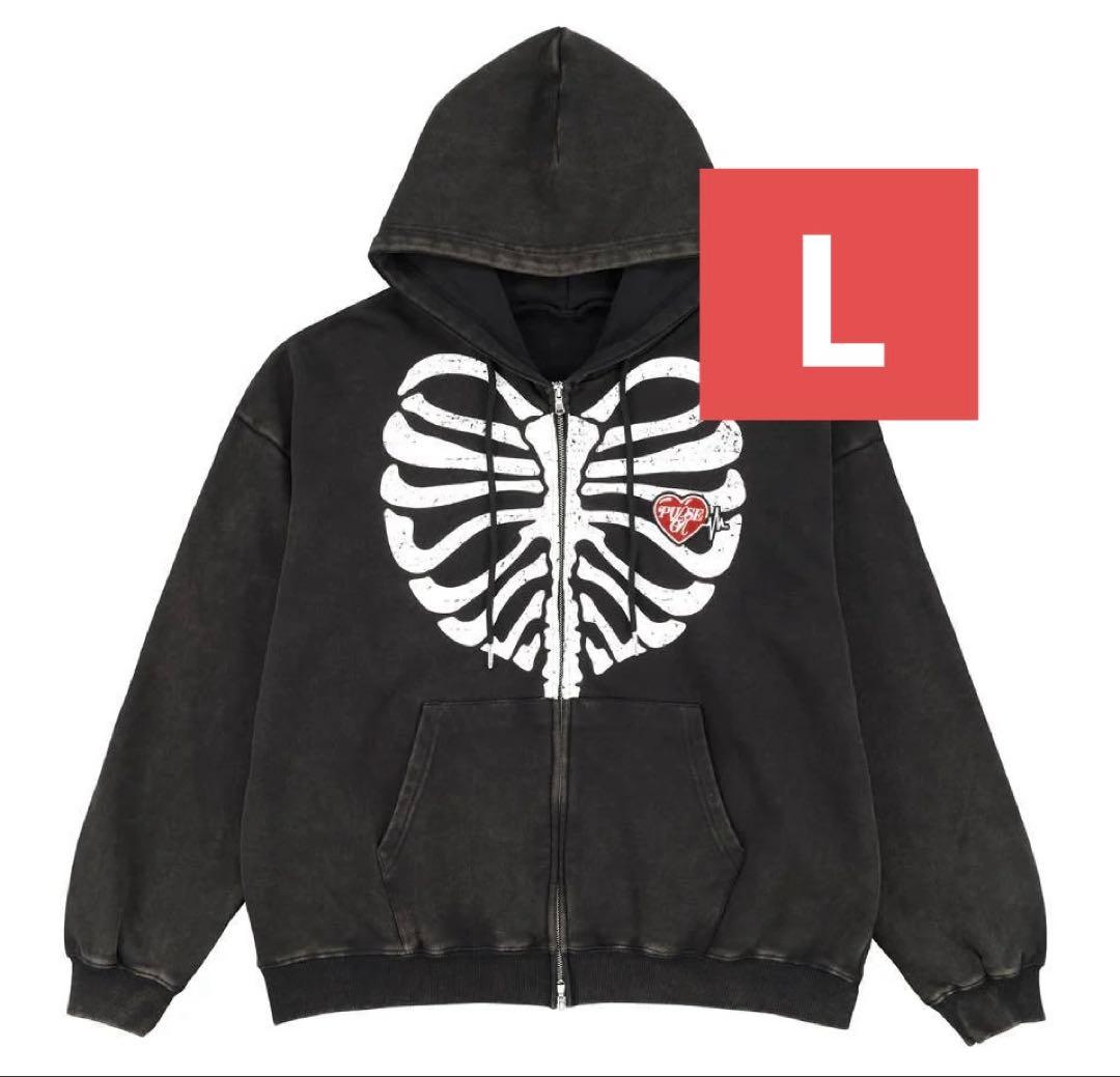 TREASURE PULSE ON ジップアップフーディー　黒　Lサイズ