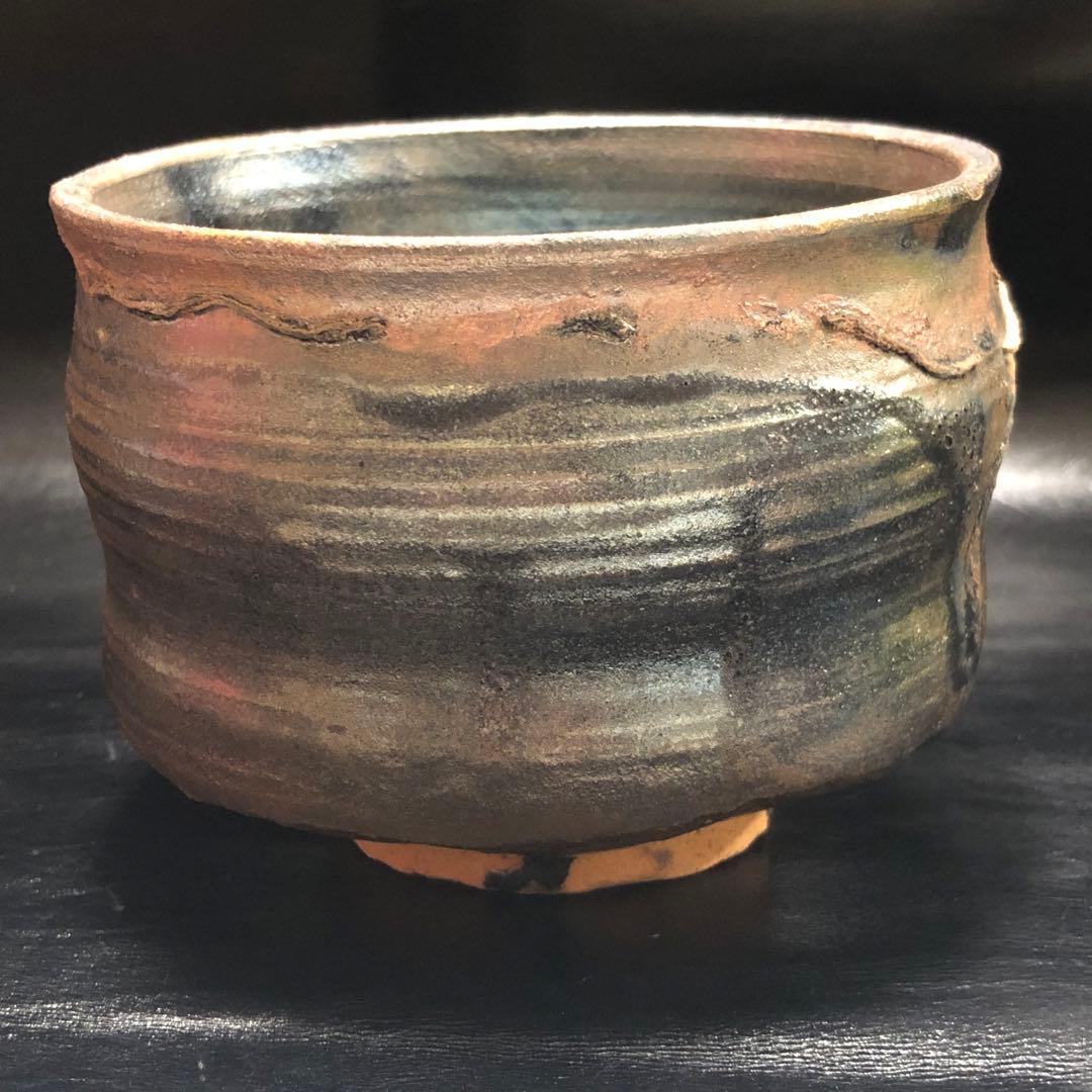 美しい古美術◼️蔵から謎の光を放っている大きな抹茶茶碗が出てきました。茶道具、骨董
