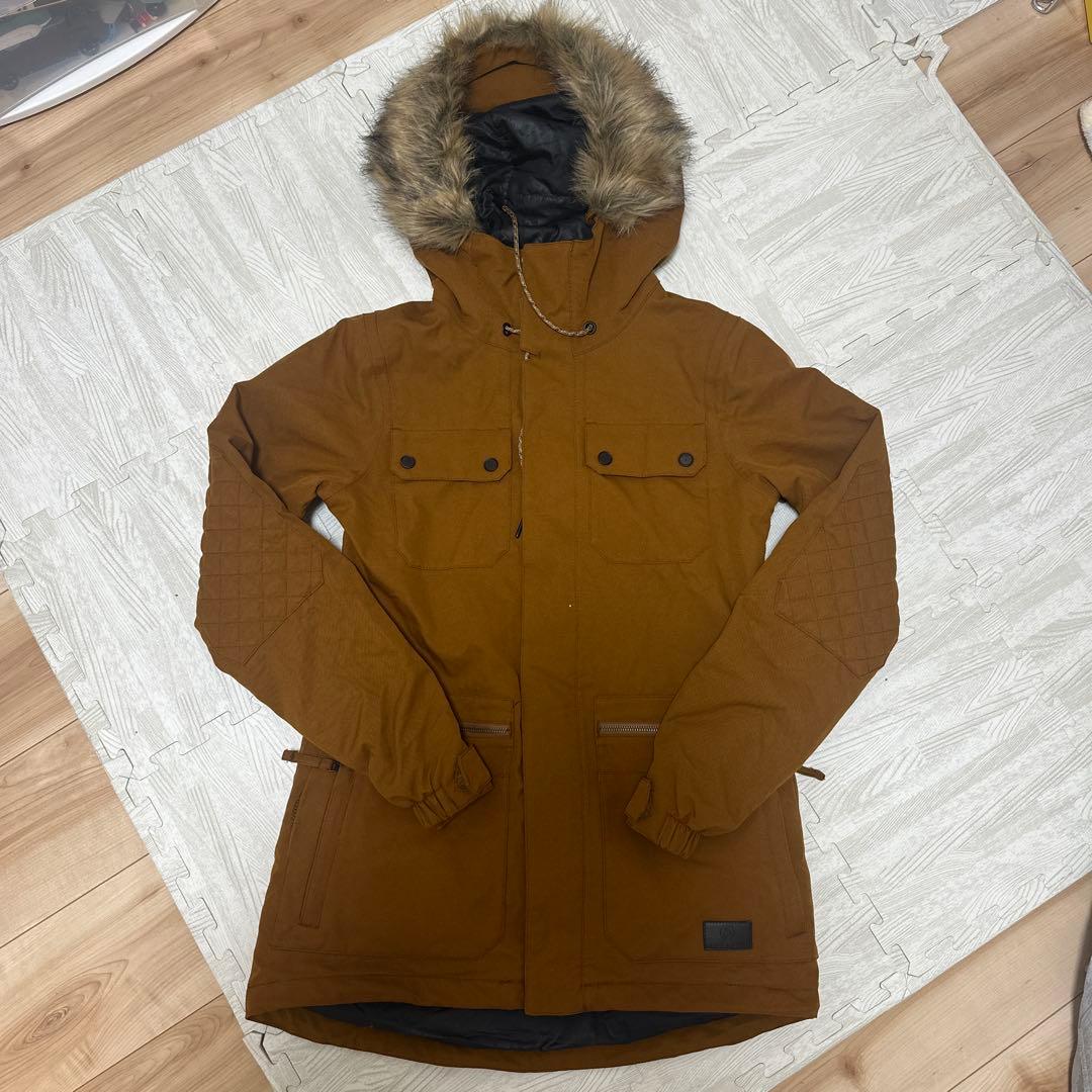 ⭐︎売り切り！早い者勝ち⭐︎VOLCOM⭐︎スノーウェア　レディース
