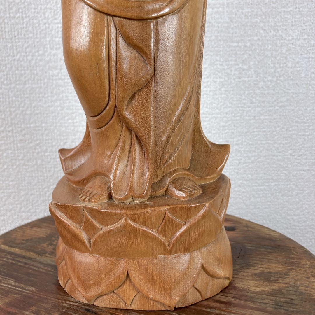 聖観音菩薩立像　一木造　高さ40ｃｍ　菩薩像　木彫り　彫刻　在銘　秀竹刀　柘植