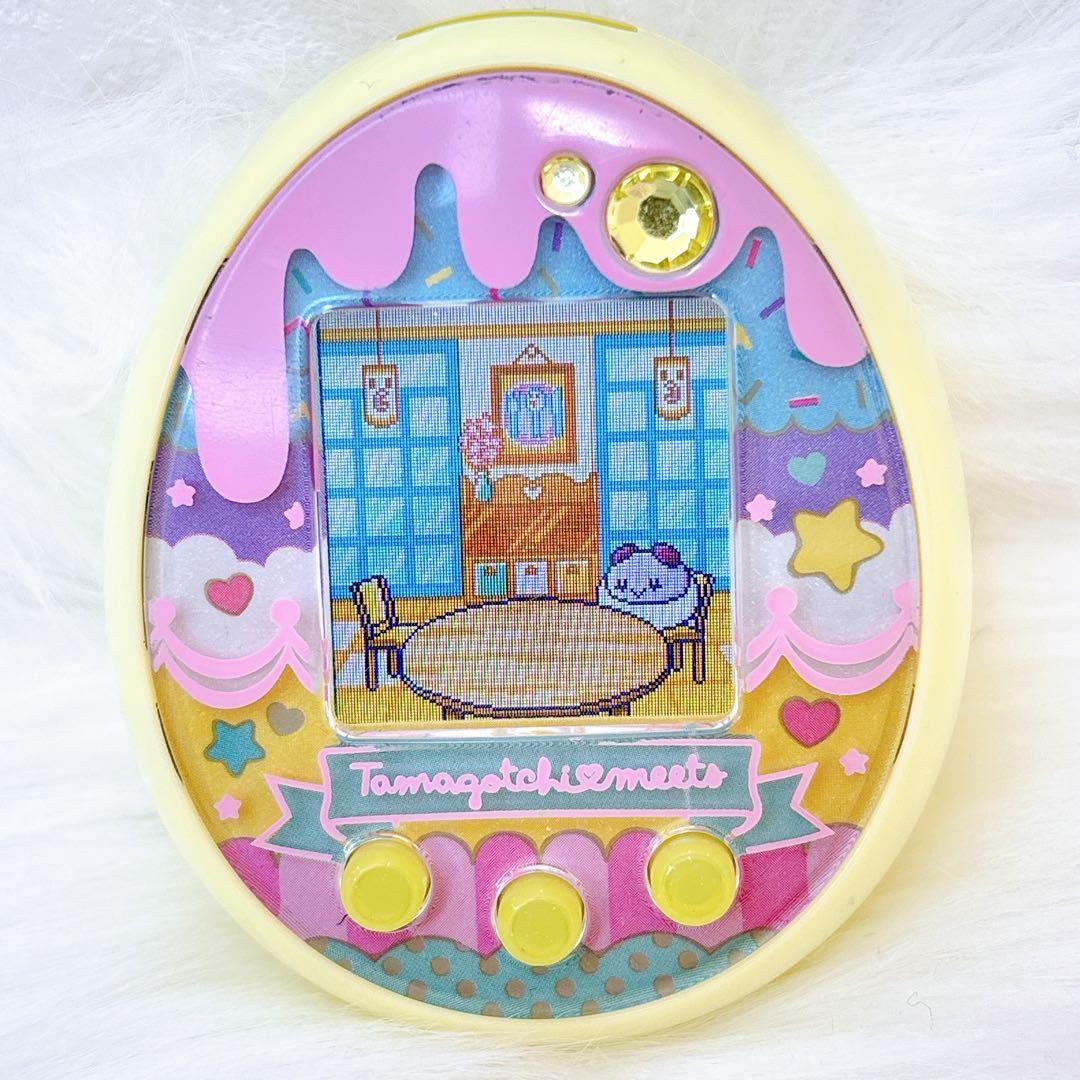 美品✨たまごっちみーつ　スイーツ　イエロー　バンダイ　カラー