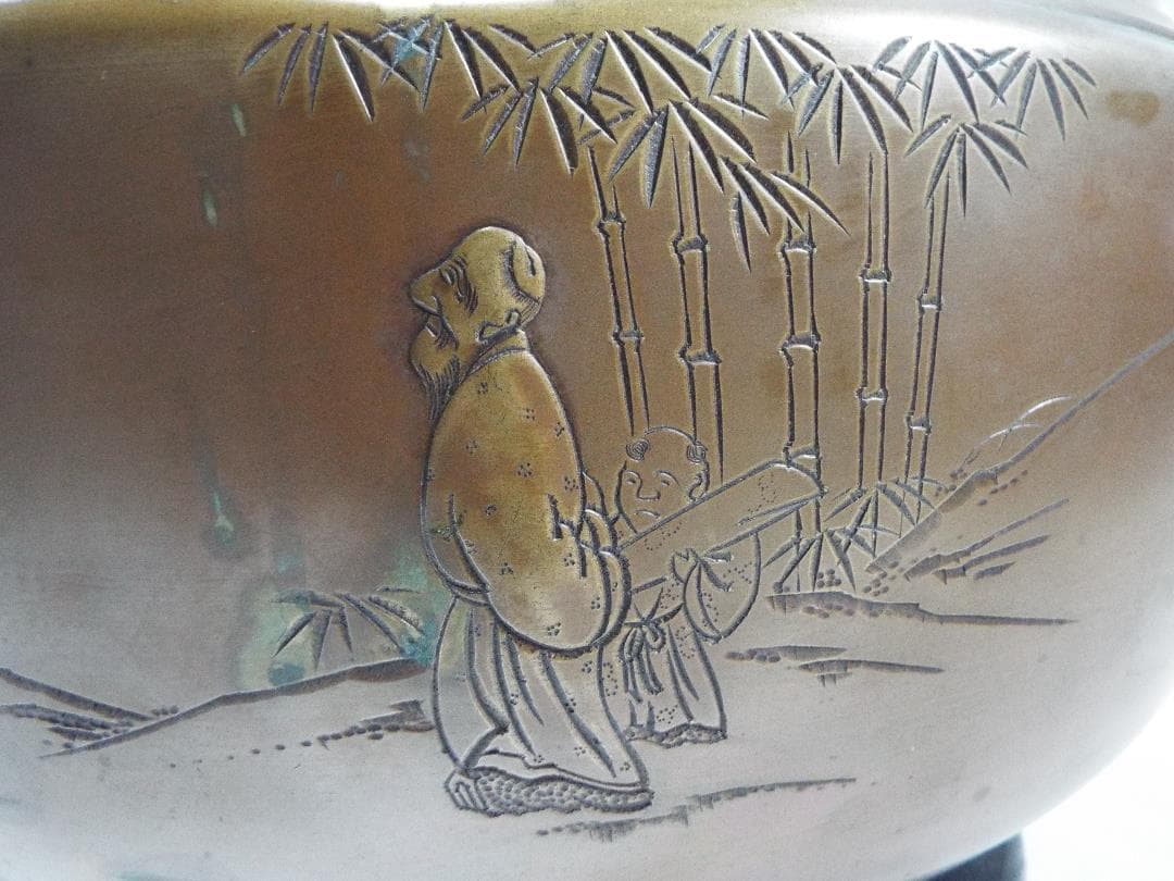 真鍮製　時代を感じる大きい火鉢