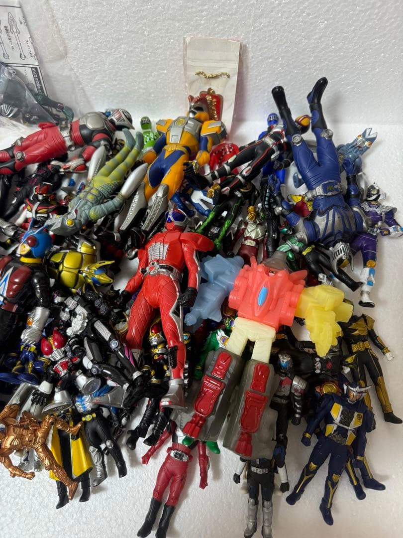 仮面ライダー　パワーレンジャー　ウルトラマン 怪獣　フィギュア　78個　まとめ