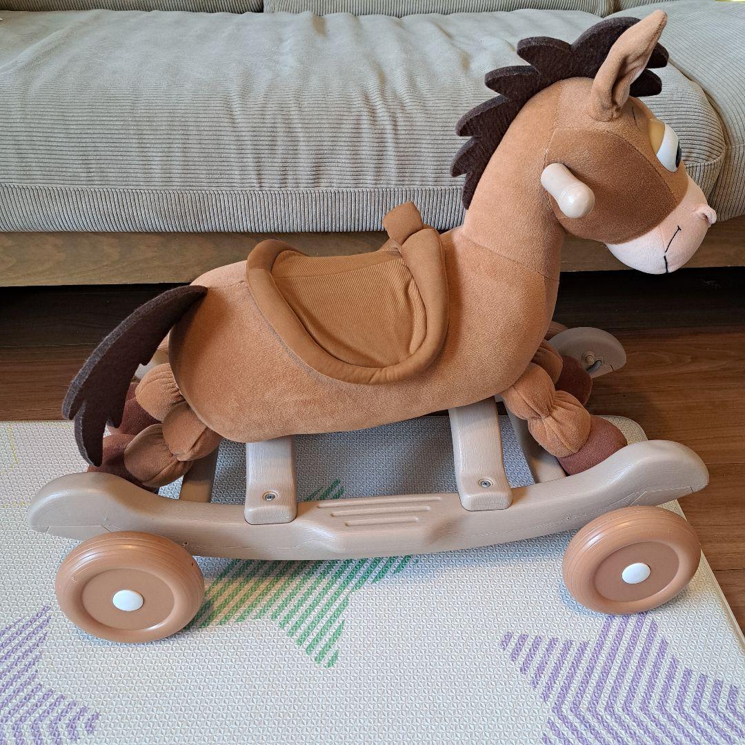 トイ・ストーリー　ブルズアイ　ロッキングホース　ぬいぐるみ 馬 乗用おもちゃ