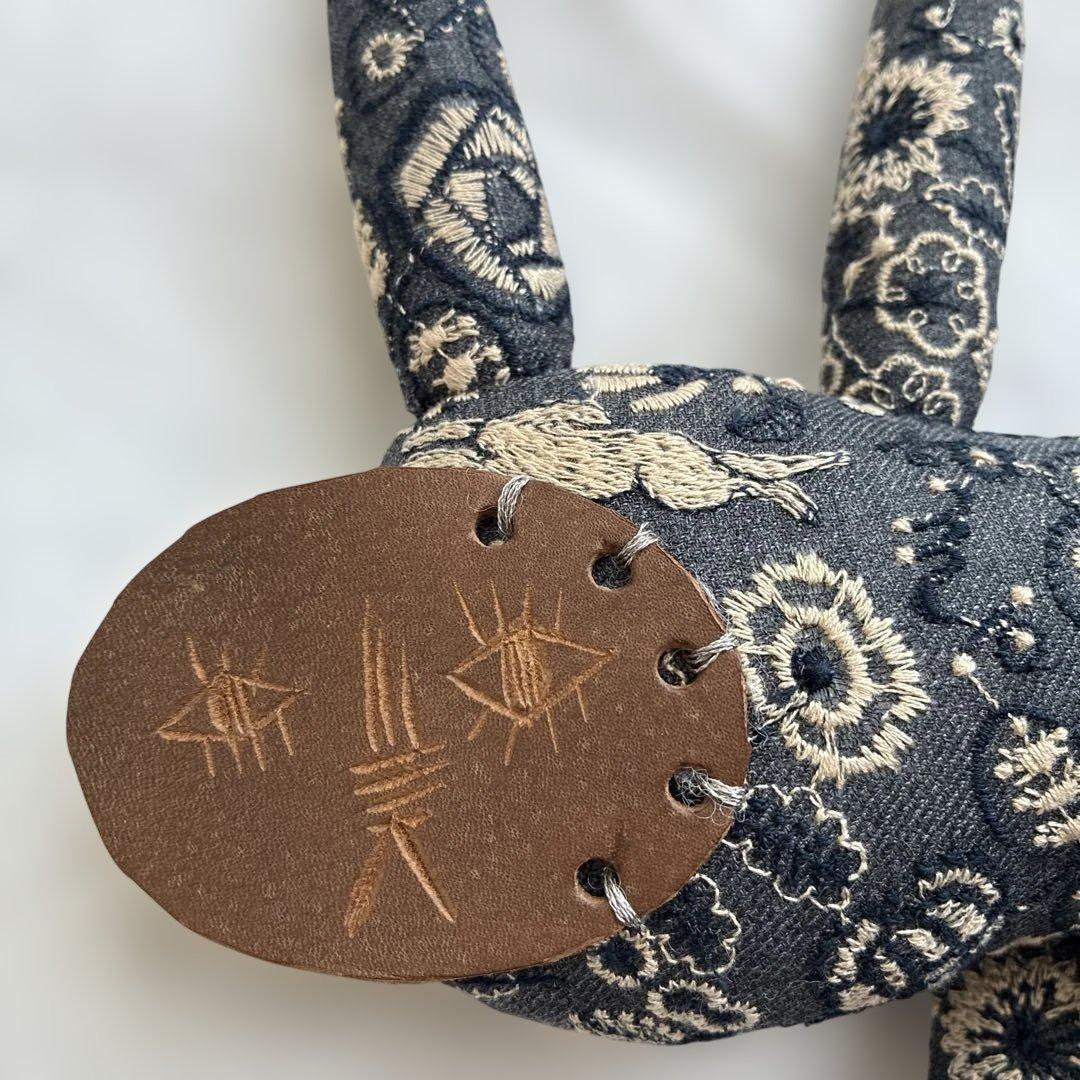 ミナペルホネン ×ヌノイトアソビ　夜ヲカケヌケルウサギ　ぬいぐるみ