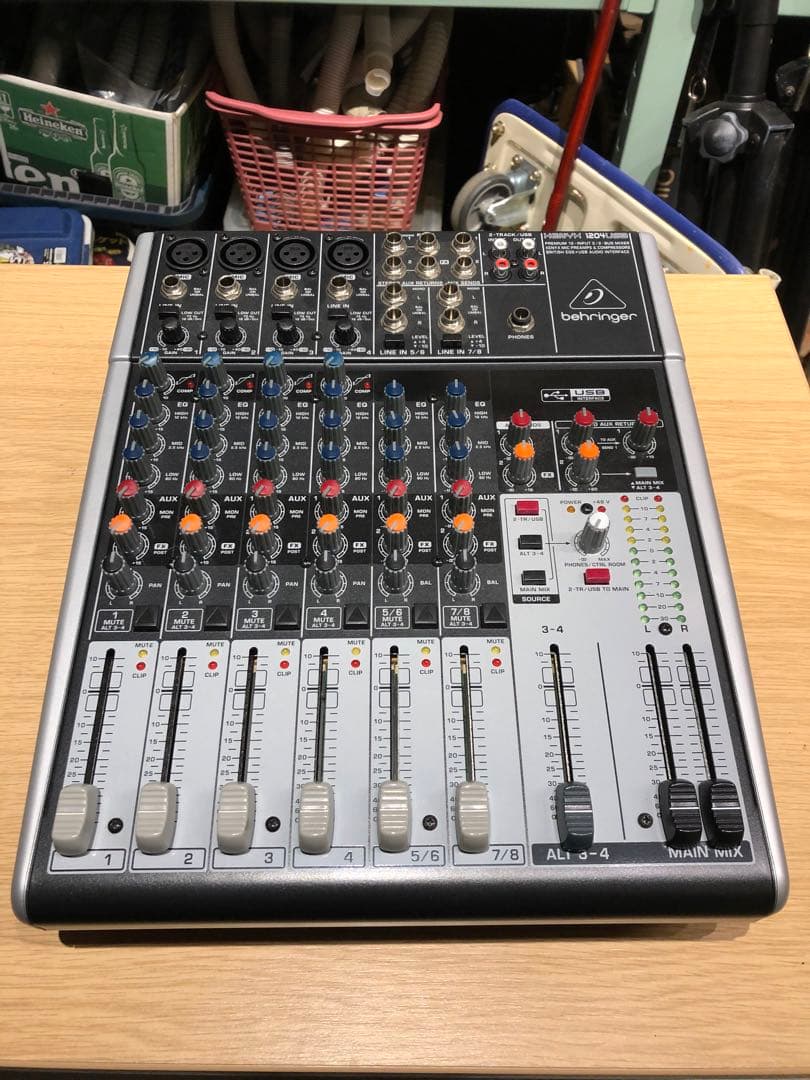 【美品】Behringer XENYX 1204USB アナログミキサー
