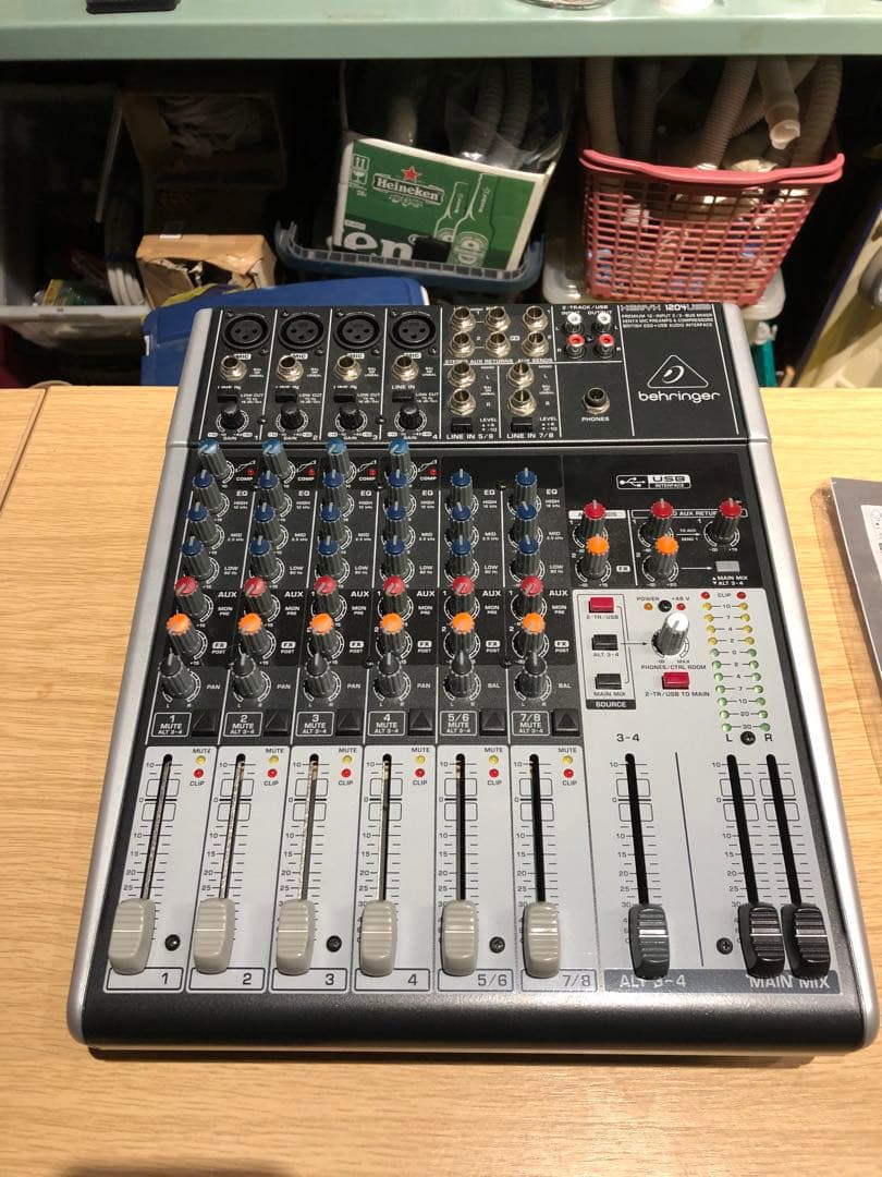 【美品】Behringer XENYX 1204USB アナログミキサー