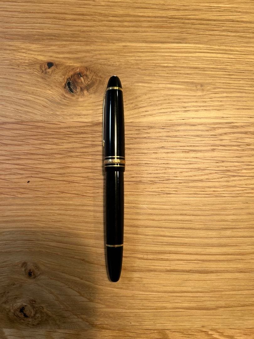 モンブラン　黒　万年筆