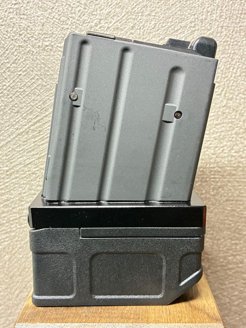 R8-02東京マルイ GBB M4 マガジンアダプター 外部ソース仕様
