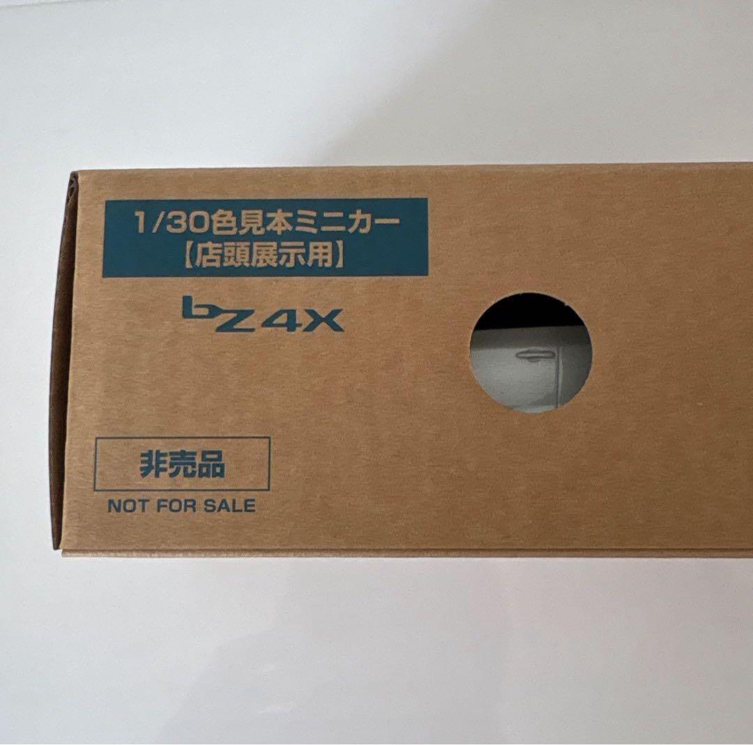 トヨタ 新型bZ4X ミニカーカラーサンプル プラチナホワイトパール【非売品】