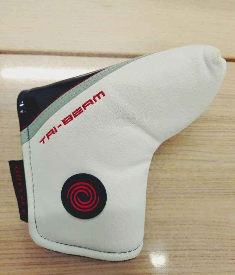 ODYSSEY TRI-BEAM DW パター 34インチ ヘッドカバー付