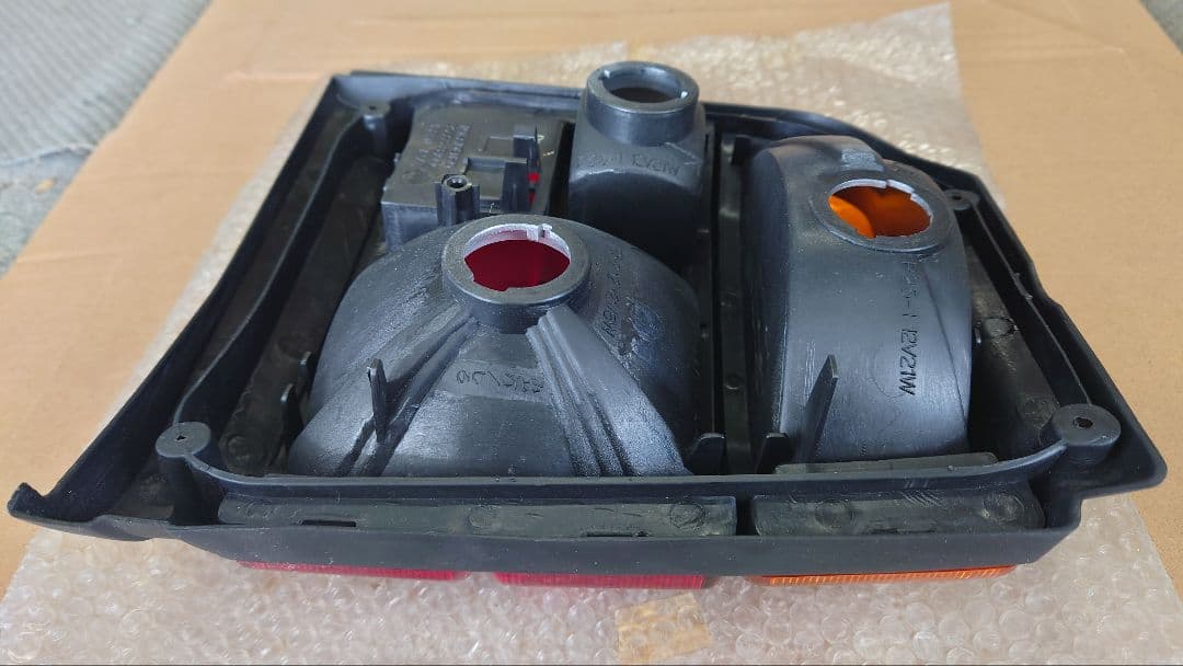 アルトワークス　スズキ　純正　テールランプ　35670-84010　左　未使用