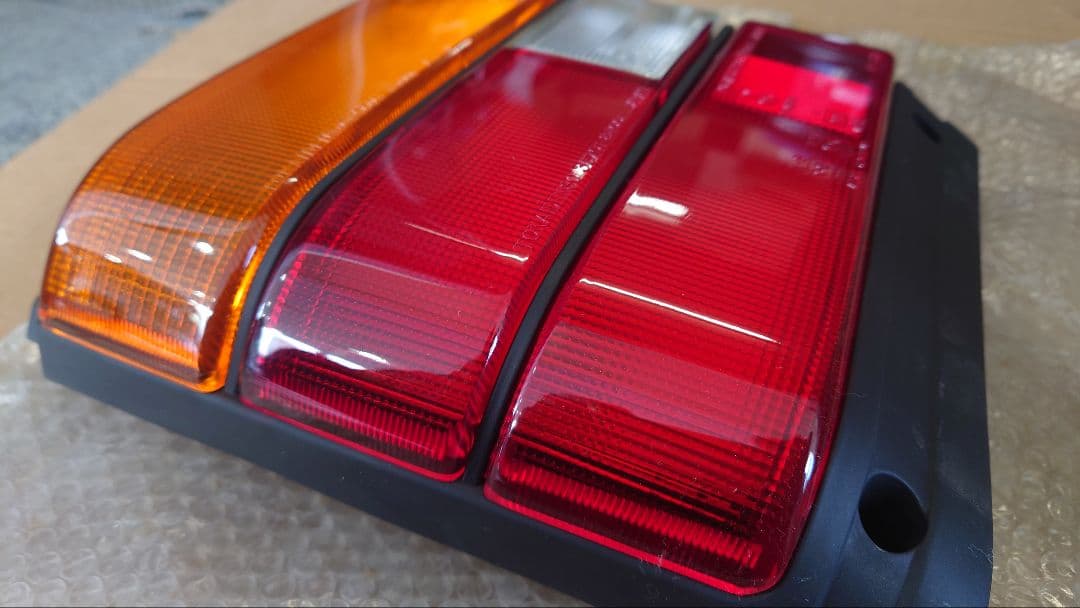 アルトワークス　スズキ　純正　テールランプ　35670-84010　左　未使用