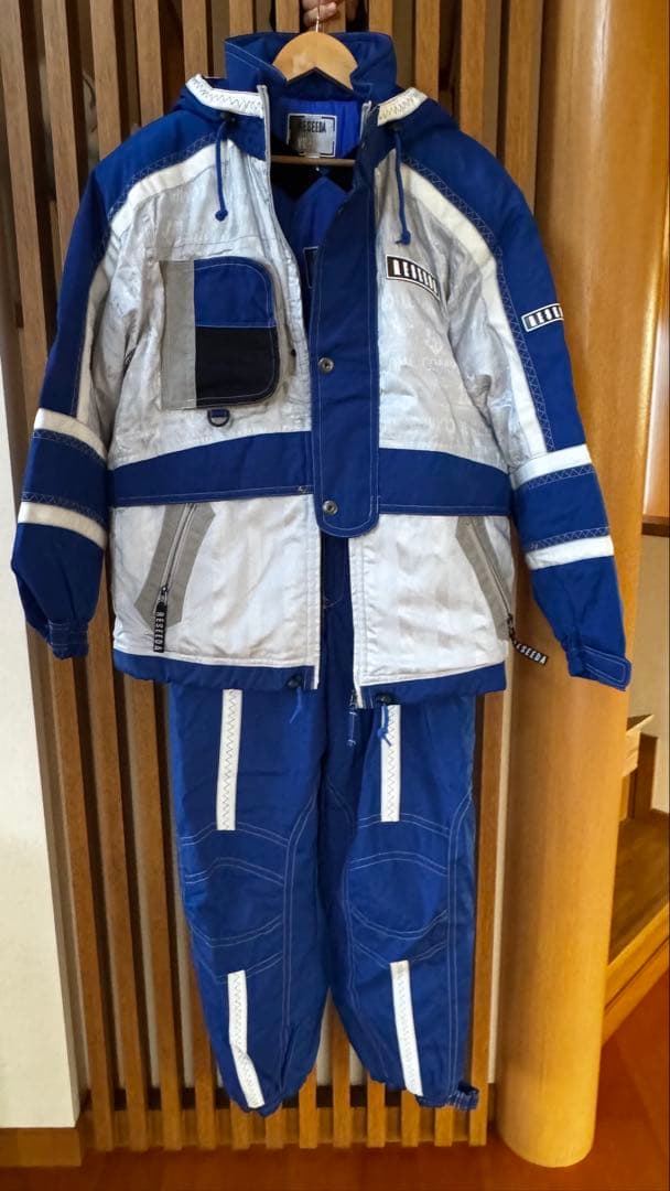 ⭐️オンヨネRESEEDA★スキーウエアー上下★サイズL★美品★送料無料★