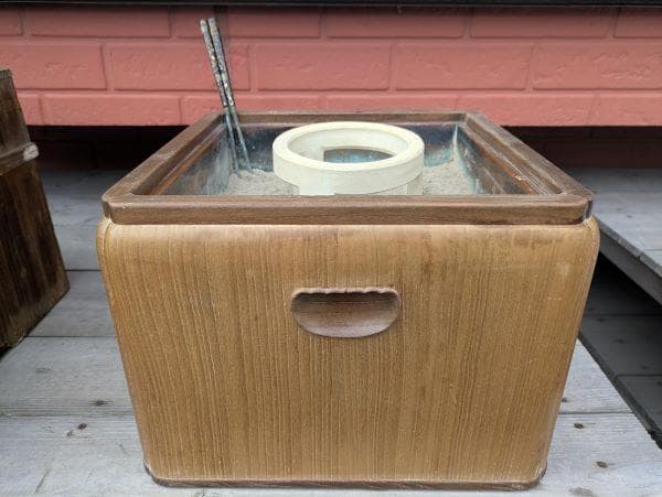 Y【中古】昭和レトロ 木製 囲炉裏 五徳 古道具 火鉢？専用木箱有り