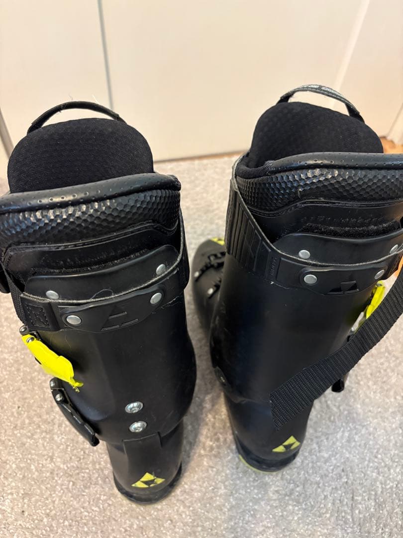 スキーブーツ　FISCHER 26.5cm