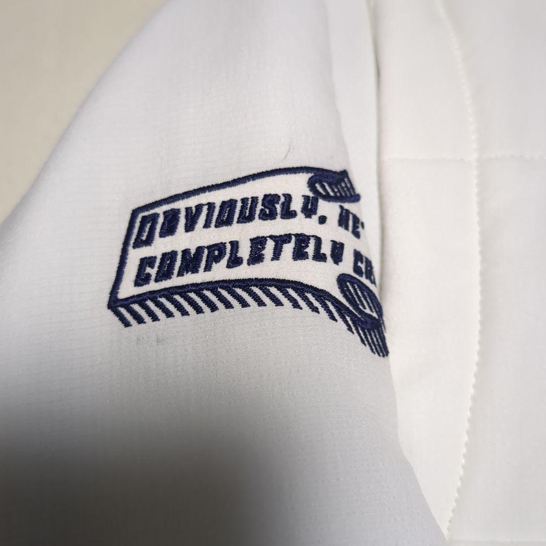 オークリー フード付き中綿入り 袖着脱可能 ホワイト XL未使用品！