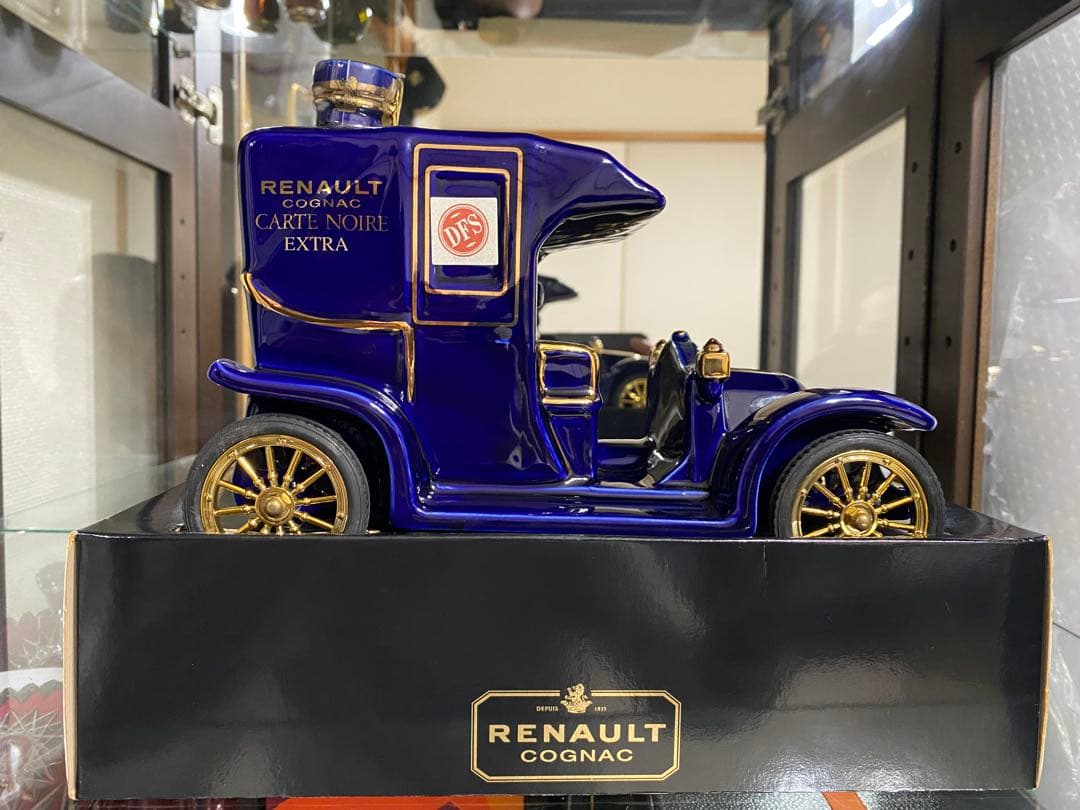 ブランデー RENAULT COGNAC CARTE NOIRE EXTRA 700ml.