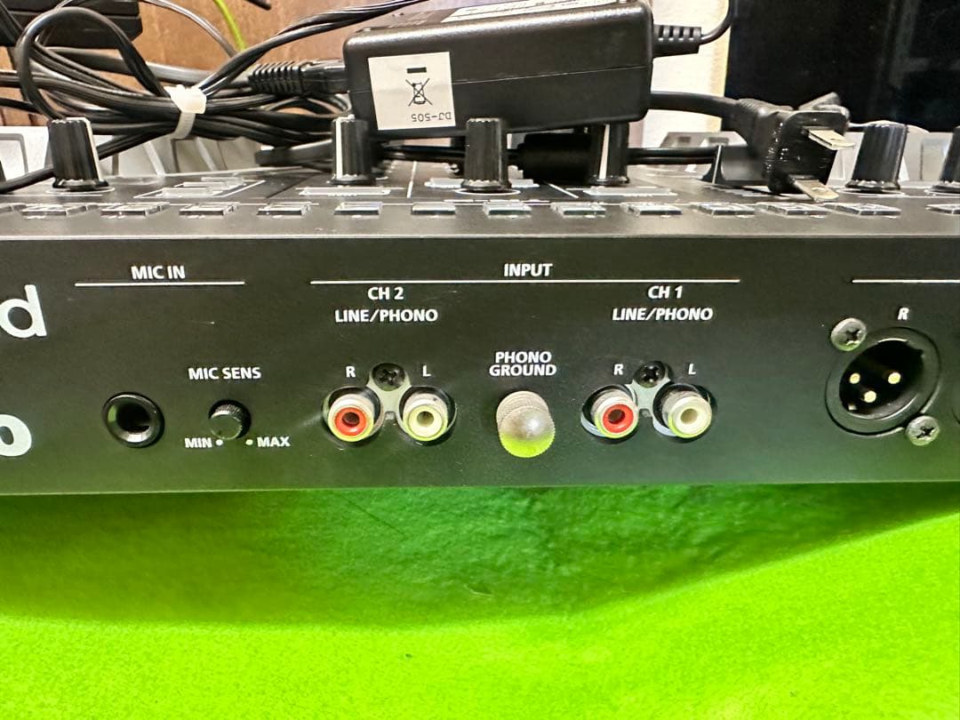 Djコントローラー Roland DJ-505 2チャンネル 4デッキ