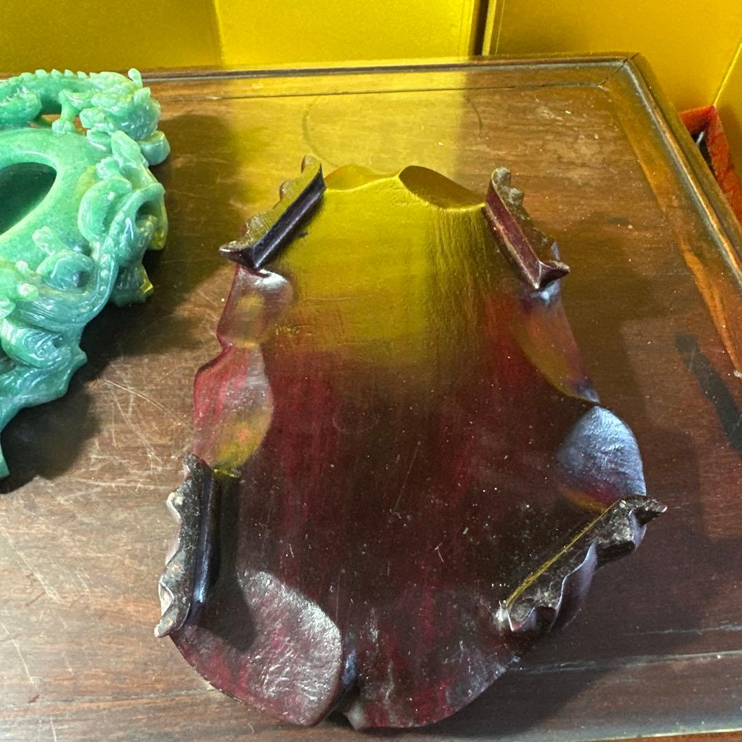 翡翠，置物，文房具，彫刻 ，木製台座付き