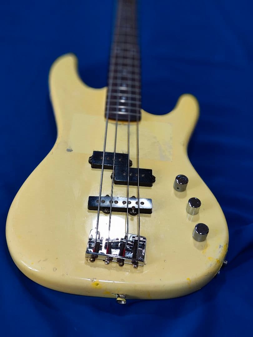 最終値下げAlnico AMICDシリーズ イエローベース 4弦