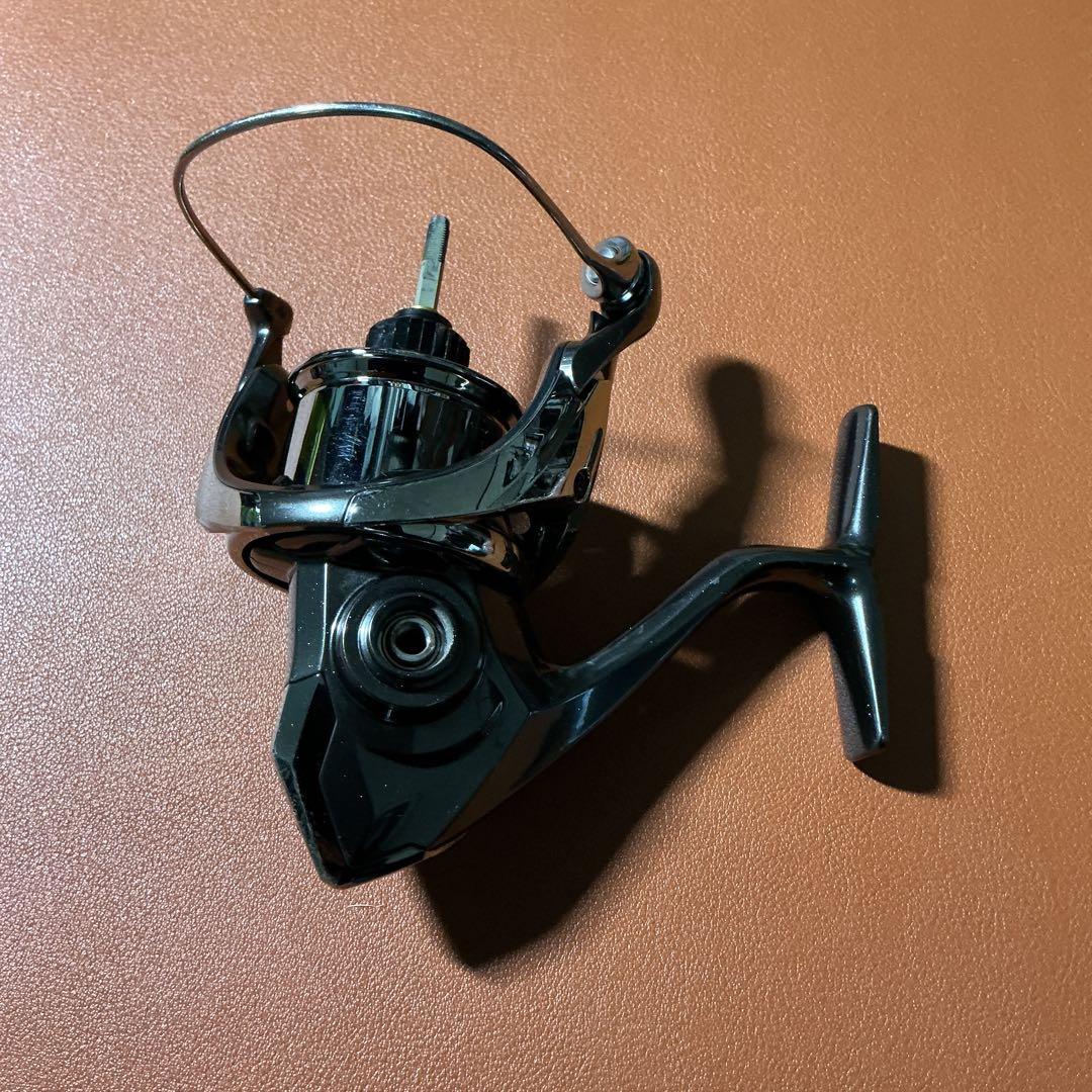 シマノ　20ツインパワー　2500SHG 本体のみ　ボディ　日本製