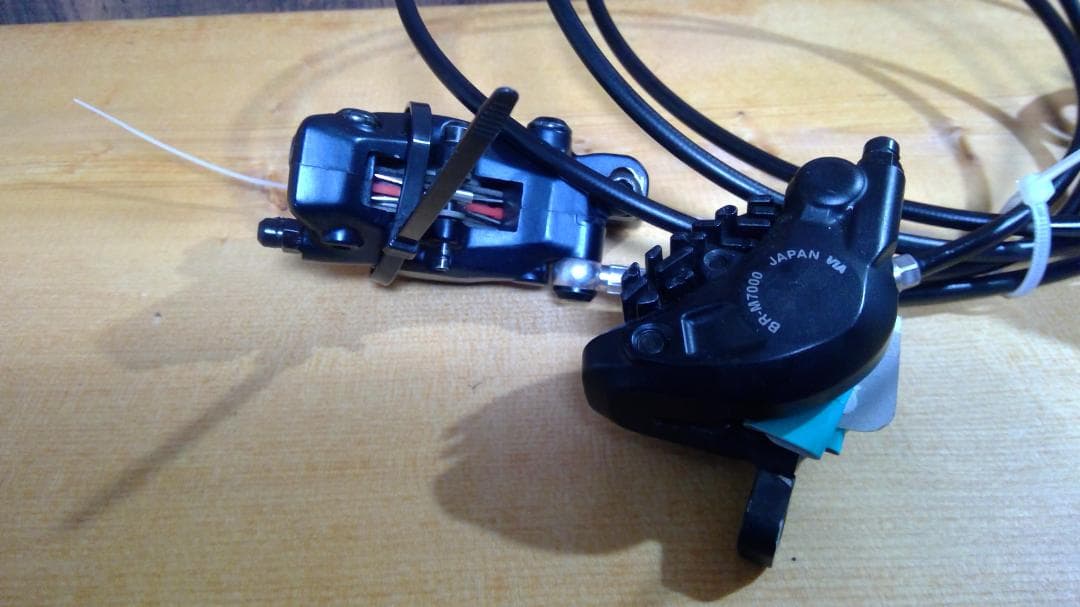 シマノ　ブレーキ M8100 M7100 M7000 前後セット