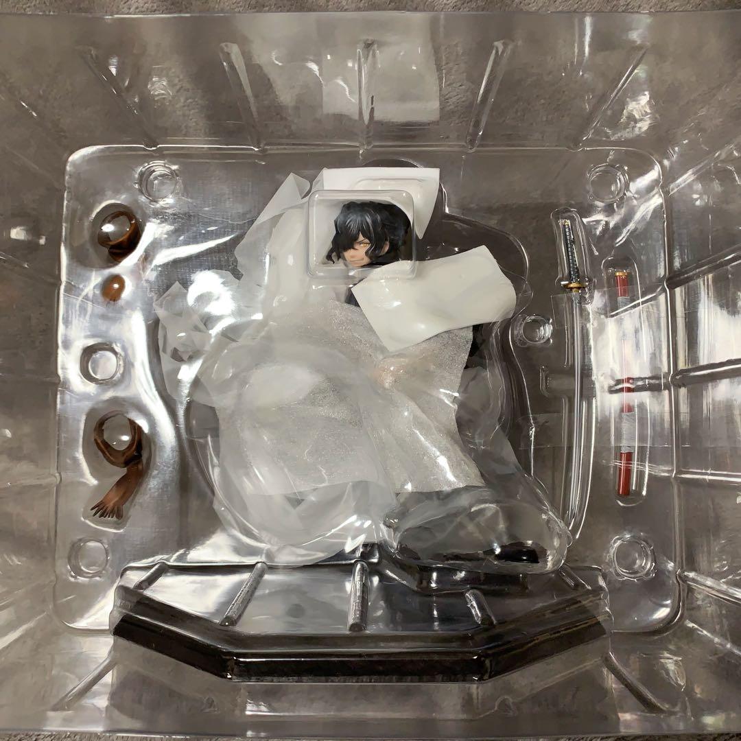 岡田以蔵 フィギュア＆特典アクリルスタンド