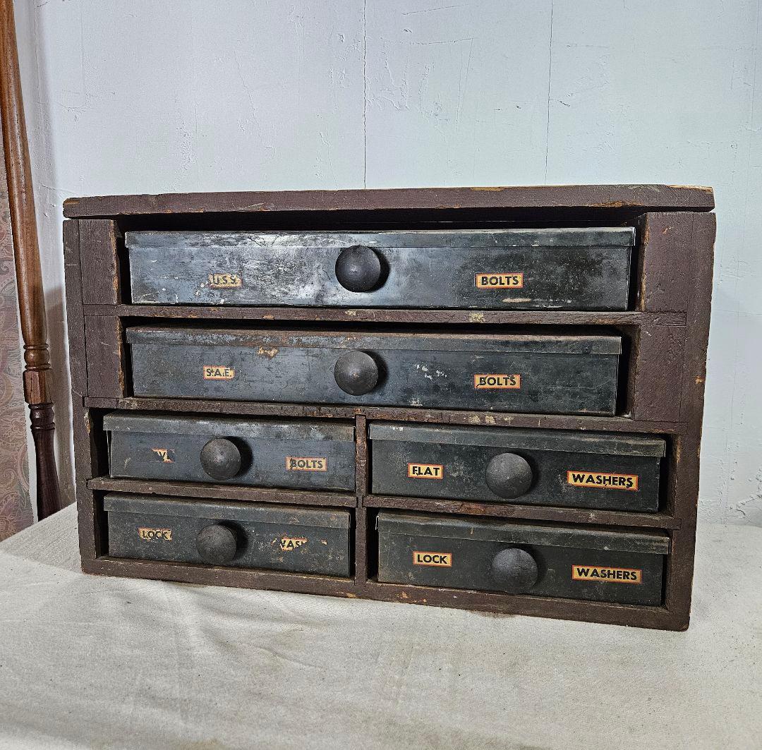 USヴィンテージ 古いパーツキャビネット インダストリアル インテリア 小引出し