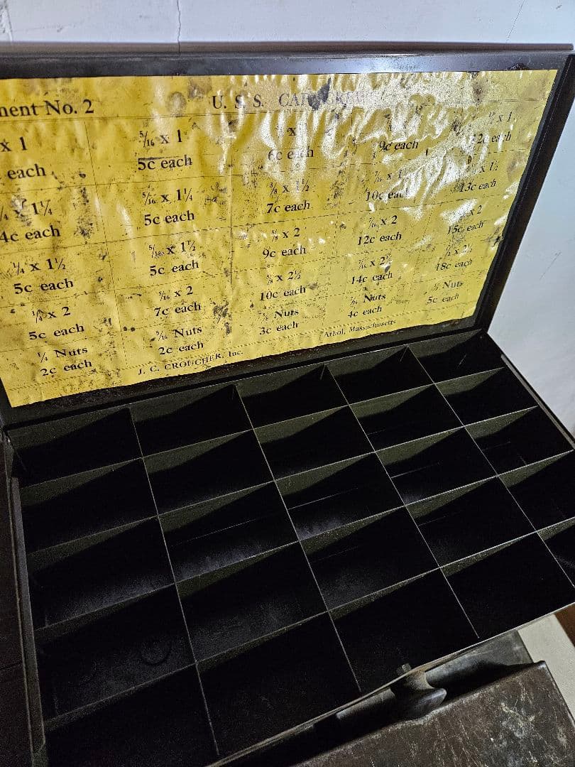 USヴィンテージ 古いパーツキャビネット インダストリアル インテリア 小引出し