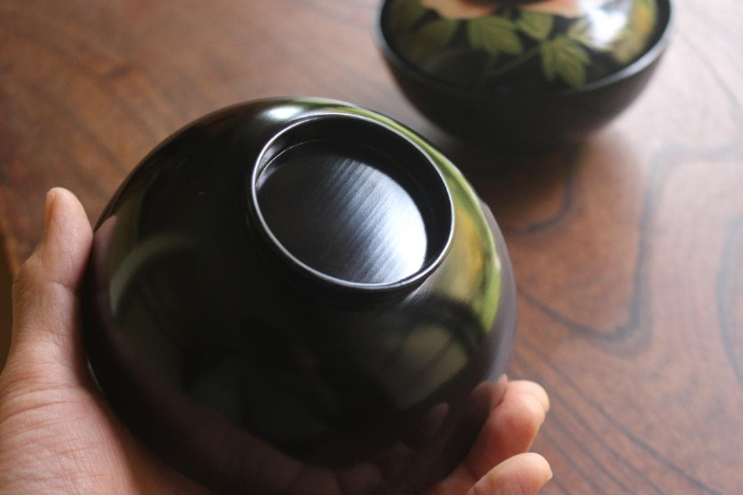 時代逸品！上質黒漆に優美な牡丹見返し蜂蒔絵の映えるお椀2点（検輪島塗蒔絵椀雑煮椀