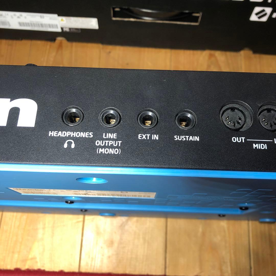 鍵盤楽器 Bass Station II