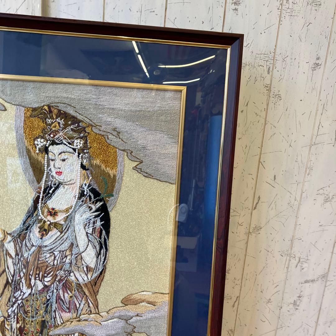 昭和レトロ 慈母観音図 着色絹本 仏画 仏教美術　 悲母観音 刺繍画 刺繍アート