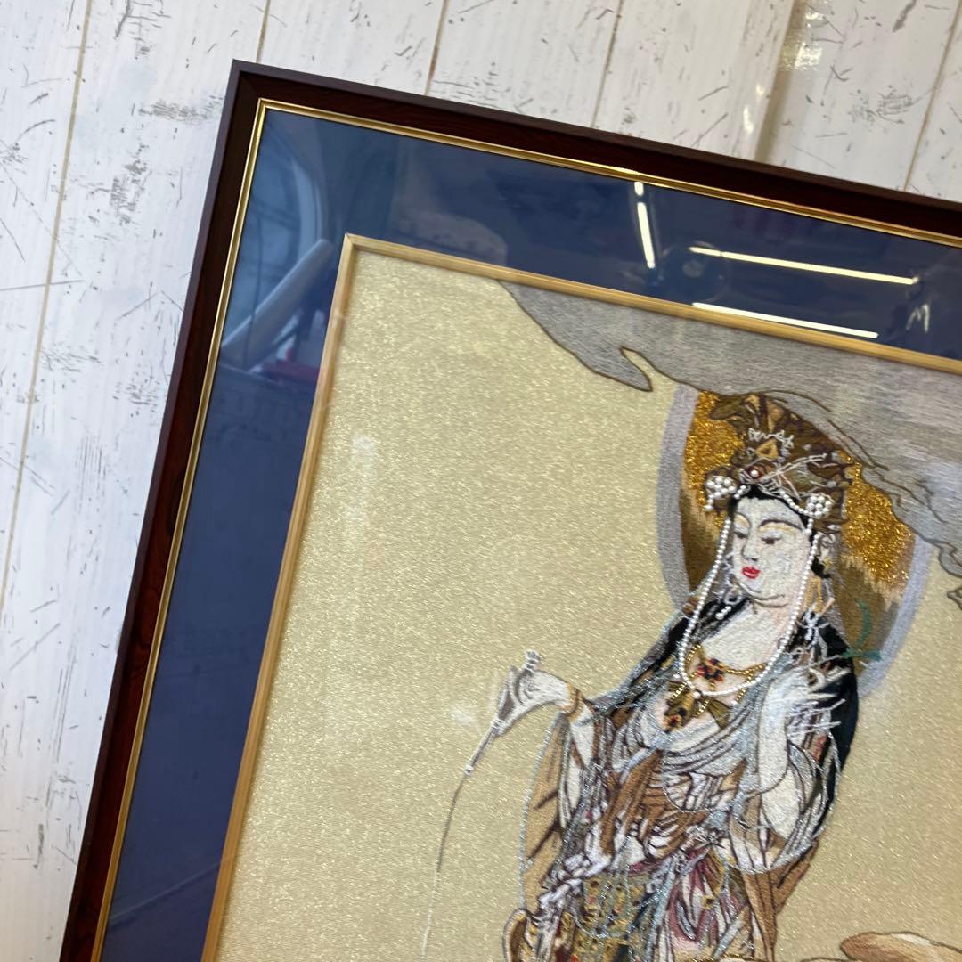 昭和レトロ 慈母観音図 着色絹本 仏画 仏教美術　 悲母観音 刺繍画 刺繍アート
