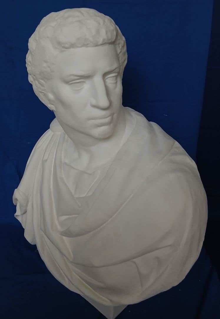 ブルータス石膏胸像 。デッサン。美術。教材