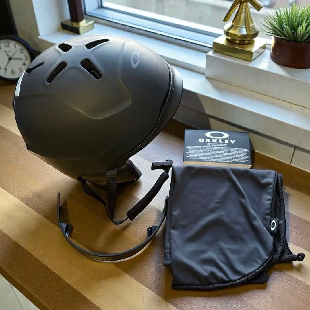 Oakley スキースノーボード　ヘルメット MOD3 MDサイズ