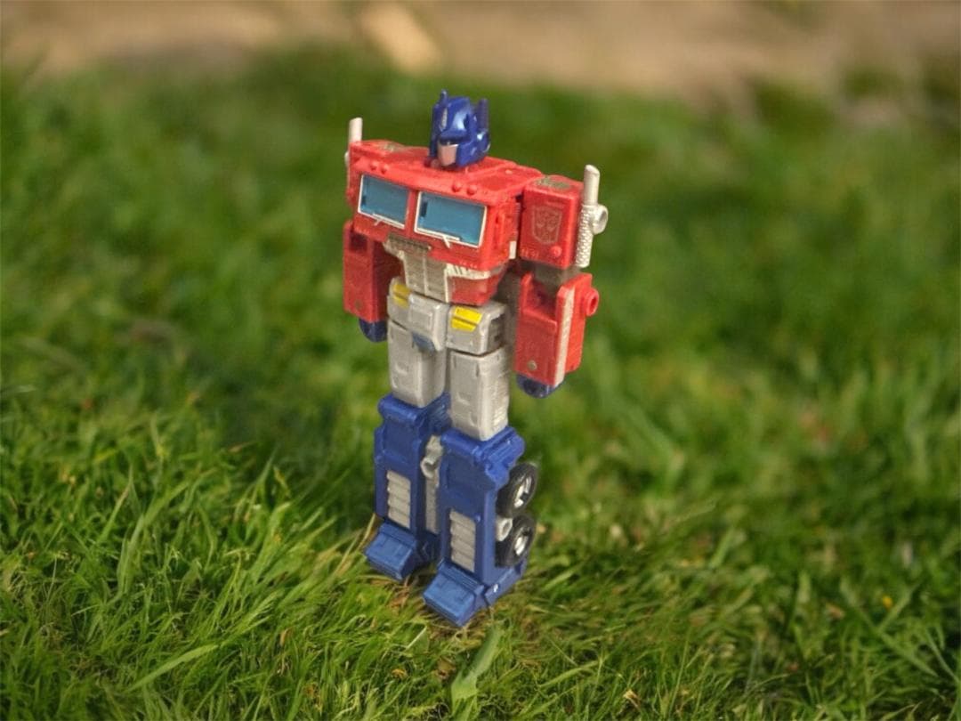 トランスフォーマーアースライズ オプティマス・プライム: リーダークラス