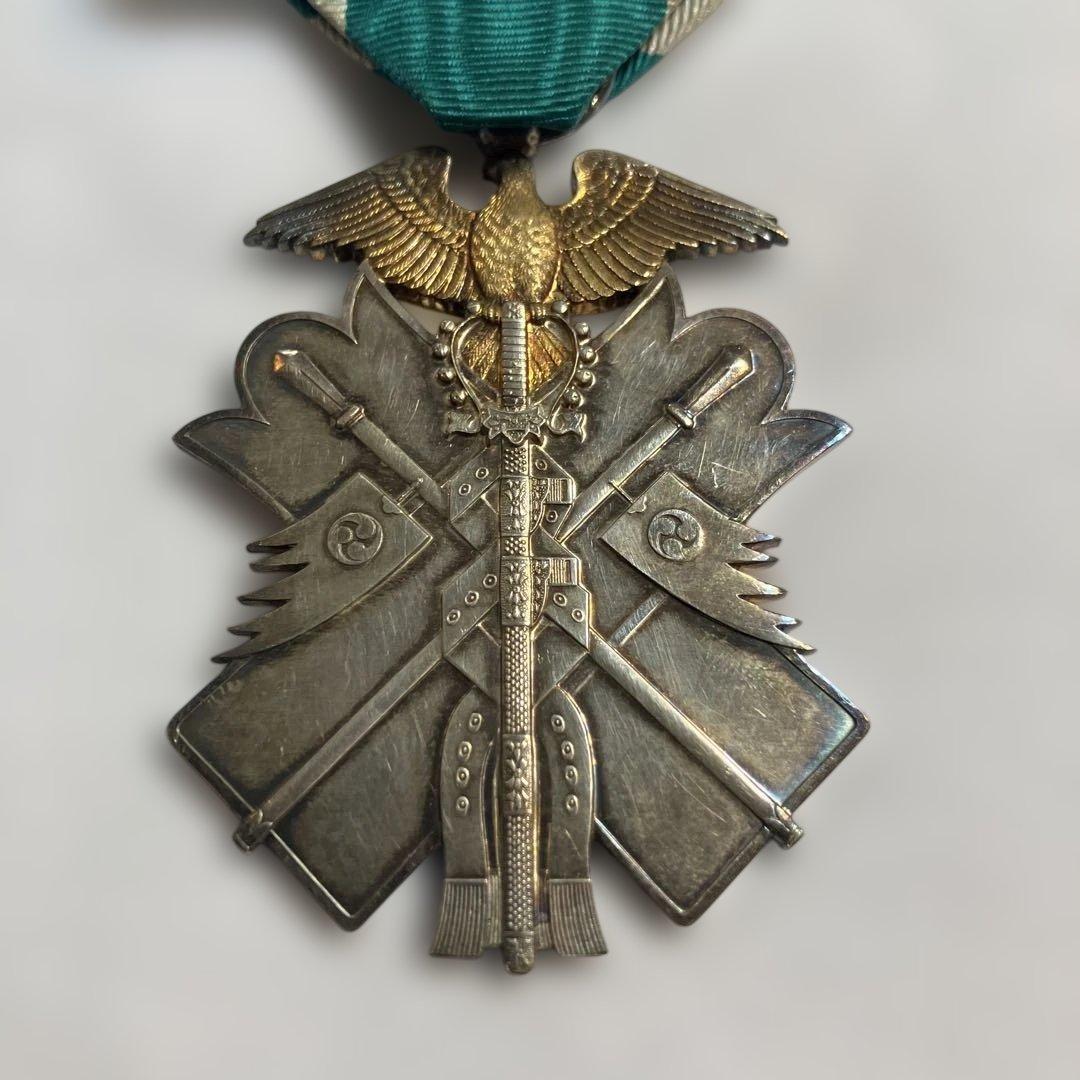 功七級金鴉章　勲章　メダル　略章　日本