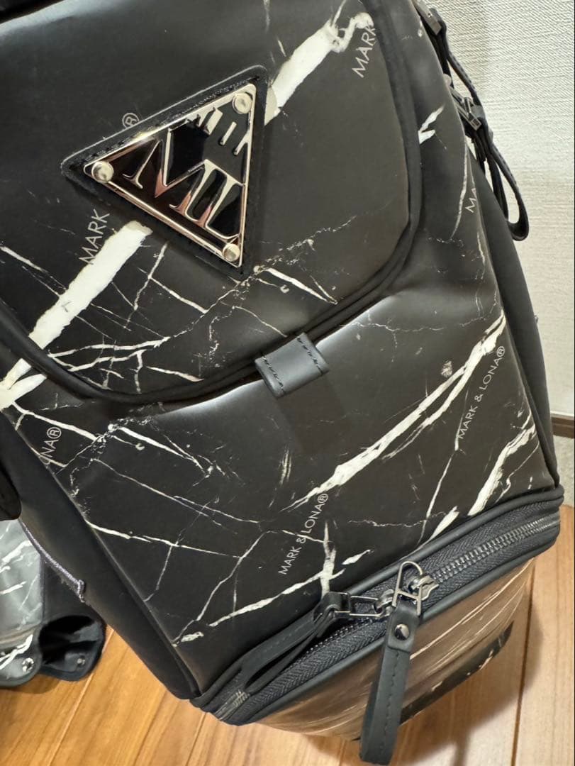 美品！MARK & LONA ゴルフバッグ