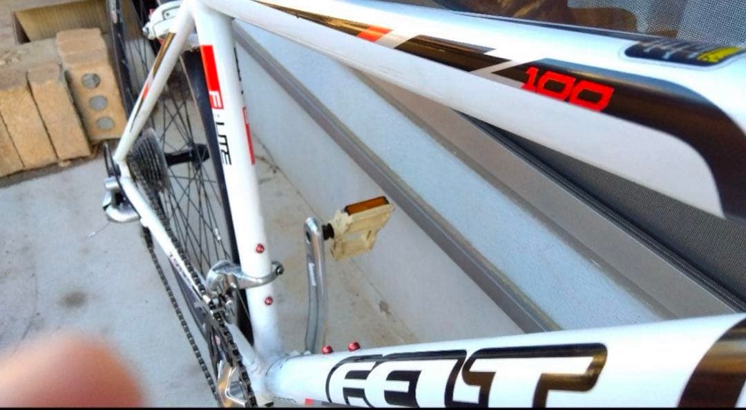 FELT z100ロードバイク