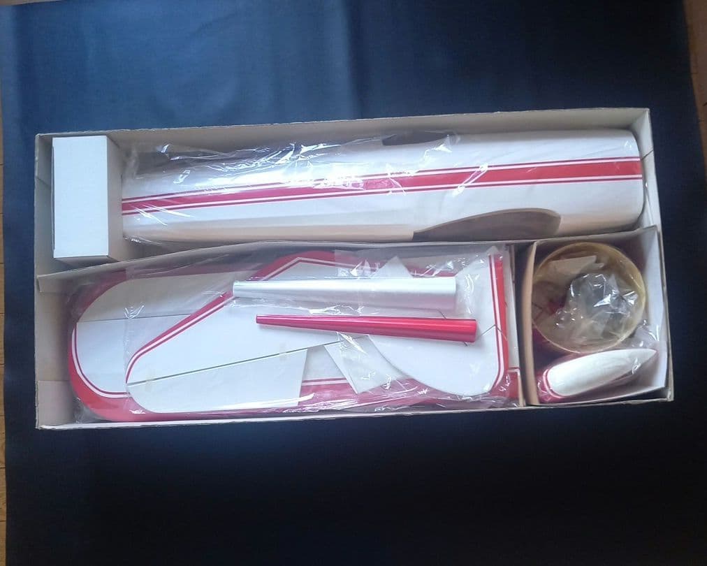 スーパーステアマン SUPER STEARMAN 40　ラジコン飛行機