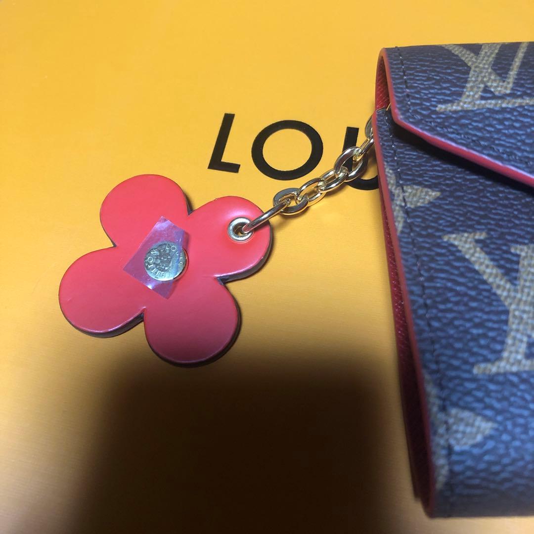 ノベルティ❤️LV折り財布