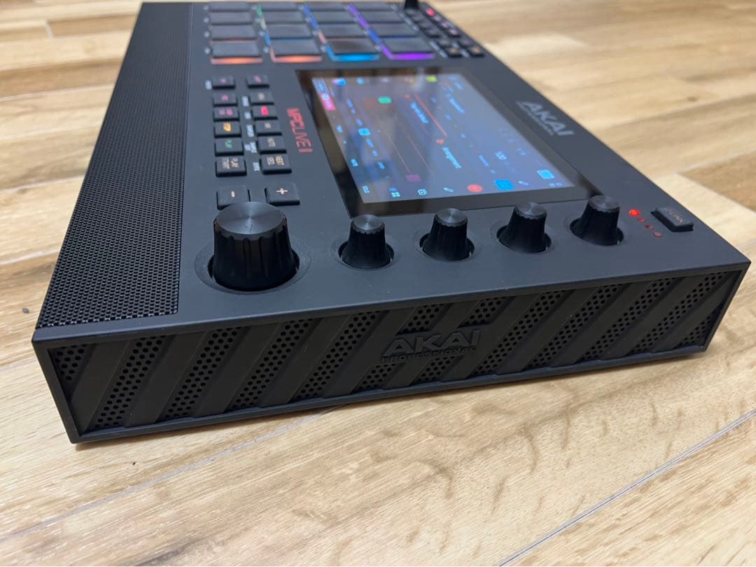 【美品】AKAI MPC LIVE II – 1TB SSD拡張＆専用ケース付き