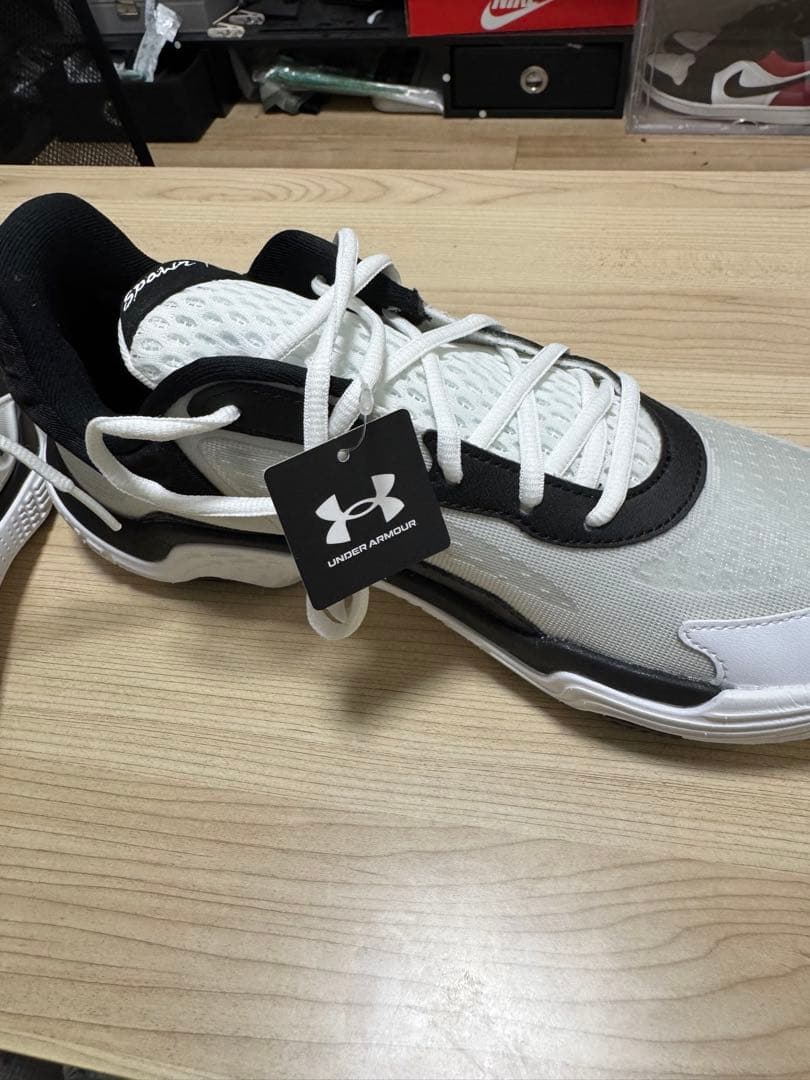 UNDER ARMOUR バスケットボールシューズ ホワイト/ブラック