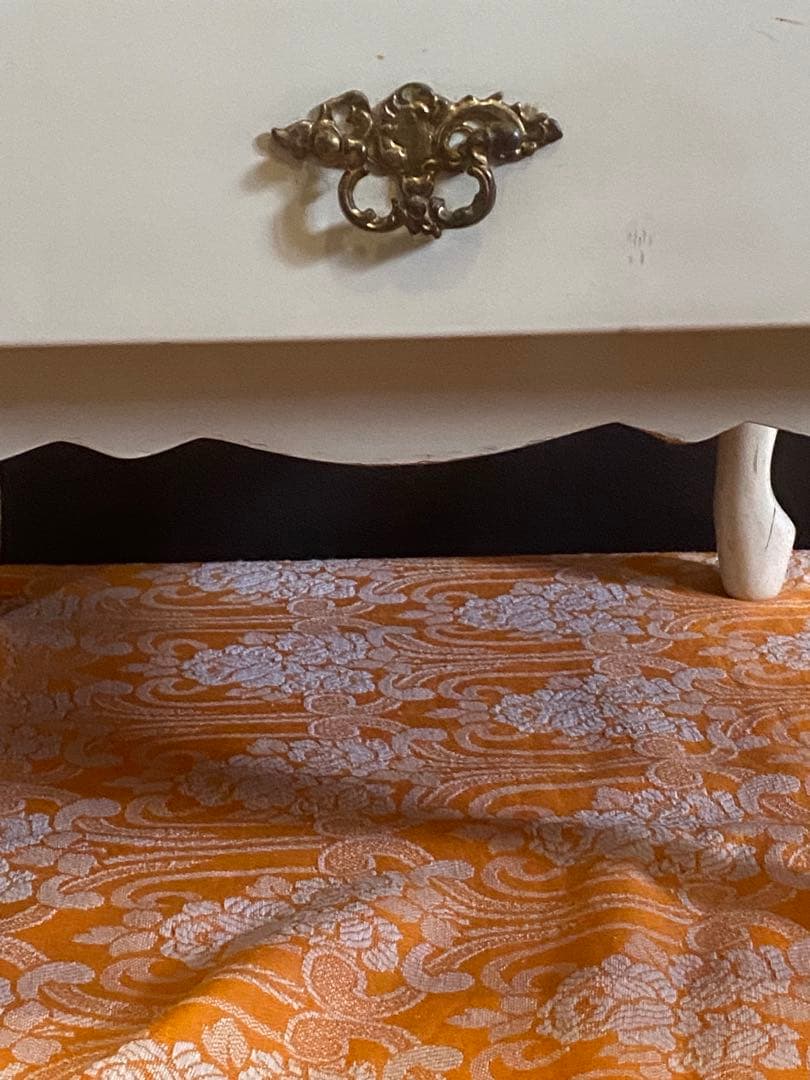 猫脚 ロココ♦️高級ブランド♦️ヴィンテージ♦️チェスト兼ナイトテーブル♦️コンセント付